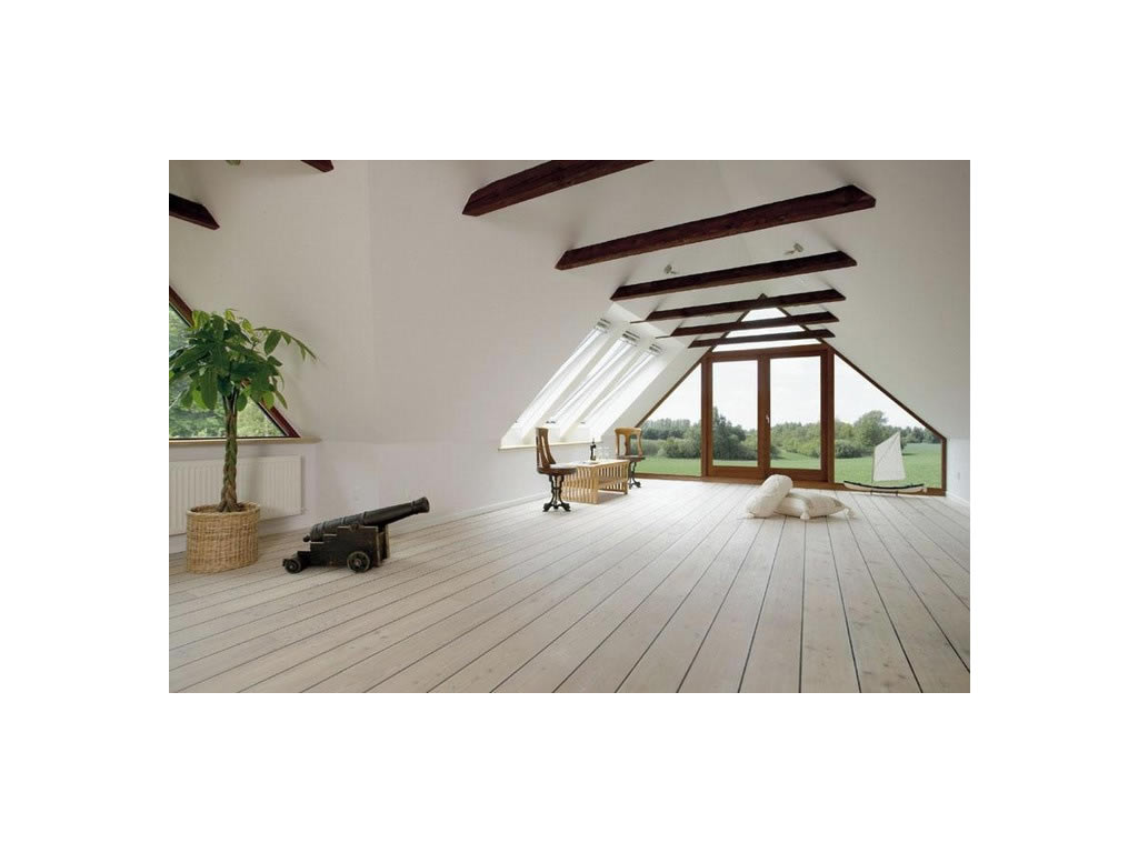 Manglende afslibning under skabe og mulighed for pletafslibning