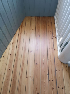 Repos efter slibning med klar lak