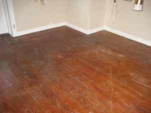 Gulvafhøvling og gulvafslibning i Lillerød – få smukke og holdbare trægulve med hvid ludbehandling